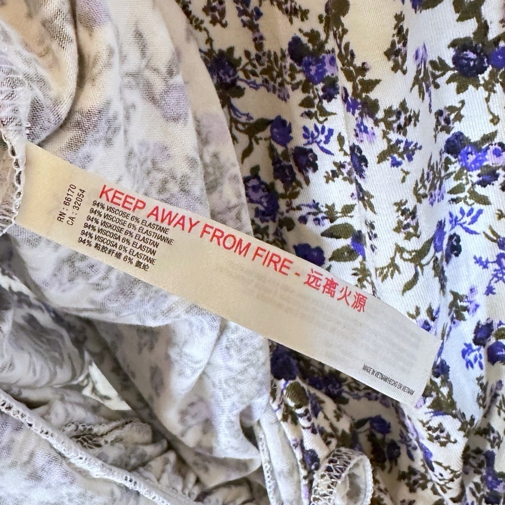 Free People Intimately Soft Long Sleeves Floral Kaya Printed Bodysuit Size S - Picture 13 of 14